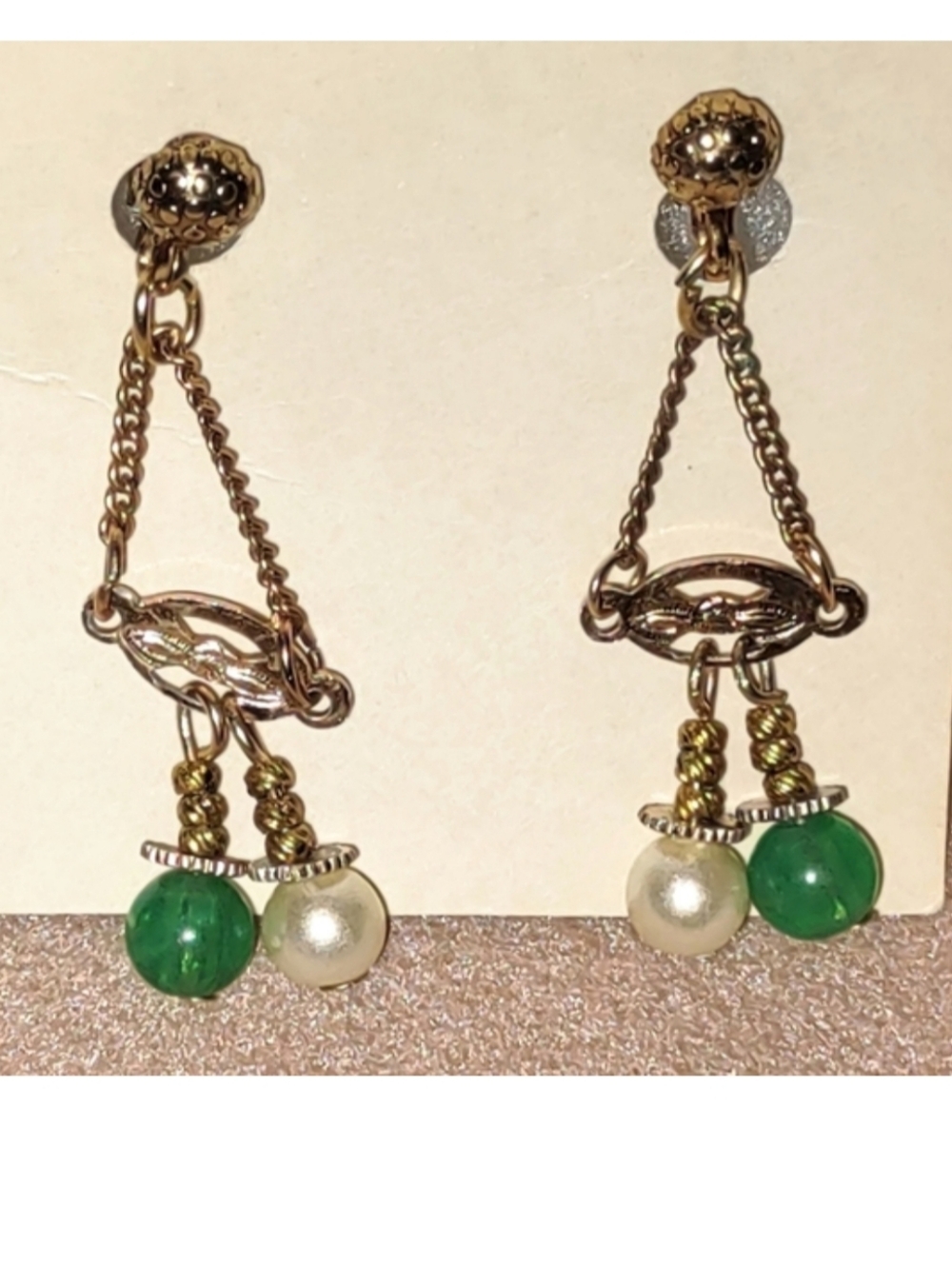 Jade Green & Pearl Beads Dangling Vintage Clip Earrings